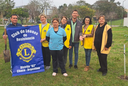 LEONES.jpg