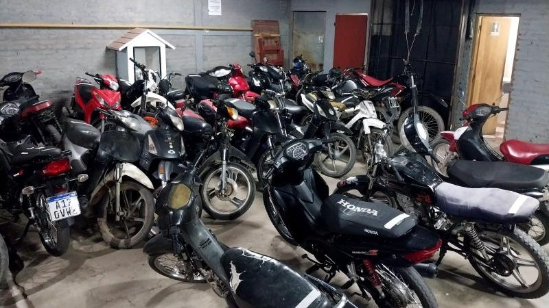 Un drama de nunca acabar: motociclistas desafían a las autoridades los fines de semana