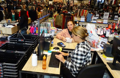 El 80% de las compras de ropa en una tienda líder se paga en 3 y 6 cuotas