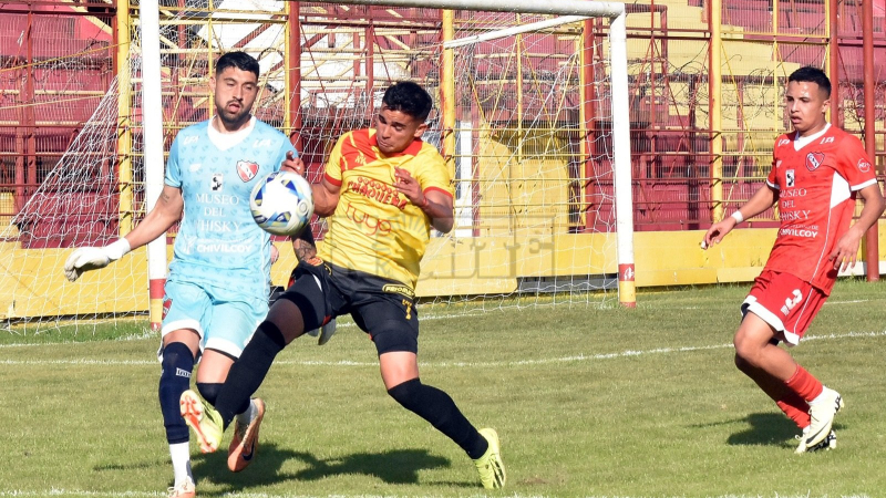 Al Decano se le escapó el triunfo en el último segundo ante Independiente de Chivilcoy