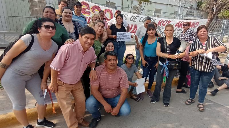 Recolectores piden aumento y amenazan con una huelga