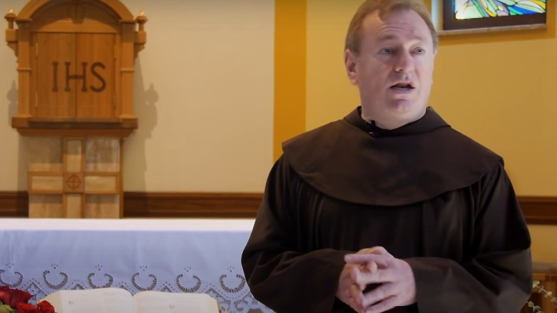 Oración e imposición de manos con el padre Ivo Pavić