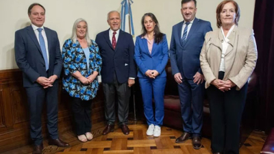 Presentaron dos proyectos para trasladar la Capital a Viedma o Paraná