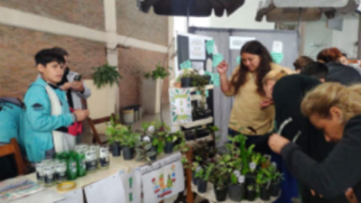 Invitan a la segunda feria de emprendedores escolares