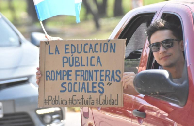 Marcha del NEA en defensa de la universidad pública