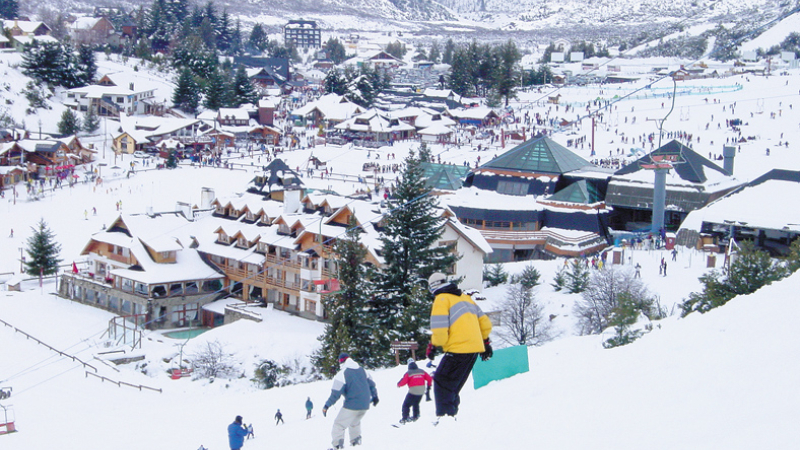 Vecinos de Bariloche rechazan la privatización del Cerro Catedral