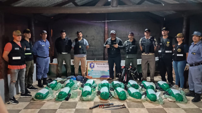 Nuevo golpe al narcotráfico: incautan más de 80 kilos de marihuana a orillas del Paraná