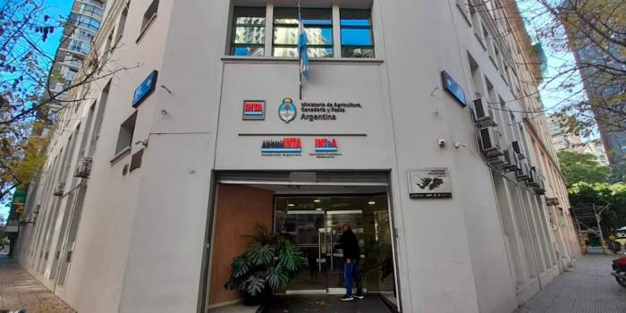 943902.jpg_nota.jpg