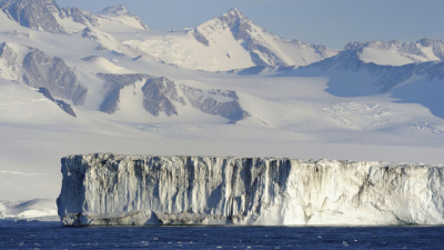 La NASA encontró una base oculta bajo el hielo del Polo Norte