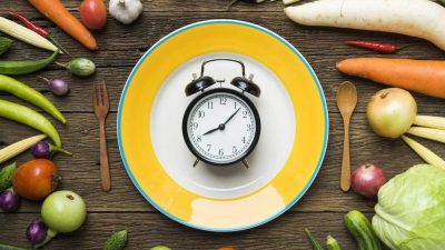 "Quien desayuna a las 8 y cena antes de las 20 tiene un seguro de vida"