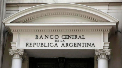 El Banco Central redujo la tasa de política monetaria al 32%