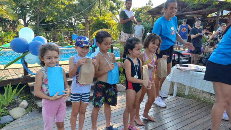 Invitan a participar de un muestreo de natación para niños con trastorno del espectro autista