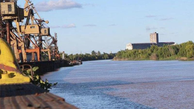 El Chaco vuelve a exportar carbón desde el puerto de Barranqueras