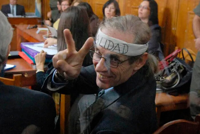 represores.jpg