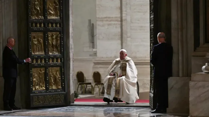 El Papa Francisco inauguró el Jubileo con la apertura de la Puerta Santa