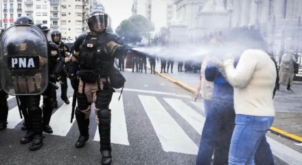 represión5.jpg