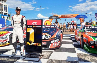 Agustín Canapino pudo mirar al cielo con una pole en honor a su padre