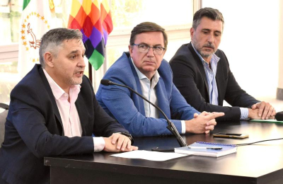 Gobierno anunció el pago de deudas a empleados públicos y ayuda escolar