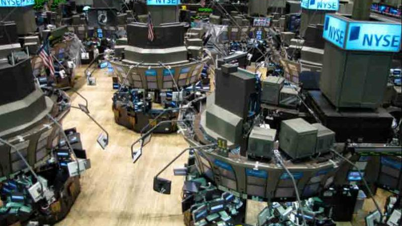 Se desplomaron los papeles argentinos, subieron el dólar blue y el riesgo país
