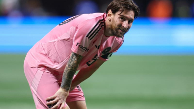 Sobrecarga muscular deja a Messi sin jugar los dos clásicos