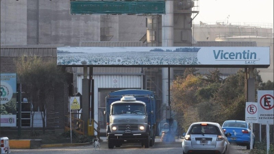 Aceiteros levantaron la protesta tras acuerdo de pago de sueldos atrasados