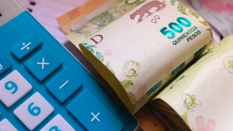 Economía teme que los USD 33.000 millones de plazos fijos se corran al dólar