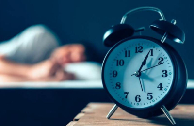 El poder de las siestas cortas para mejorar la productividad y el bienestar