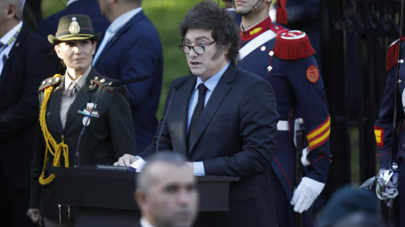 Milei, sobre los kelpers: "Anhelamos que los malvinenses decidan algún día votarnos con los pies a nosotros"