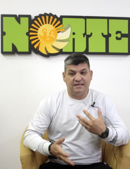 nor100425-005f01.jpg