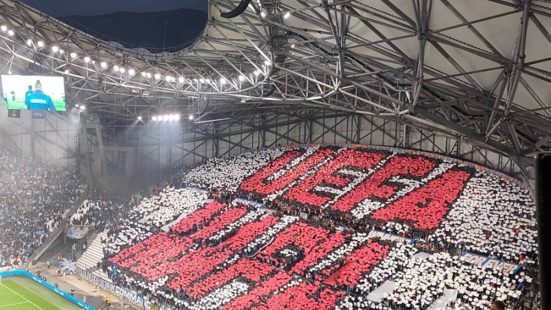 Decir que la "UEFA es MAFIA" es parte de la libertad de expresión en el fútbol