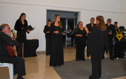 Inti Canto, deleitando con sus voces en un cierre fantástico.jpg