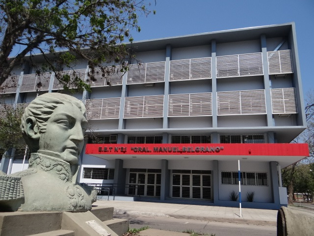 ESCUELA INDUSTRIAL.JPG