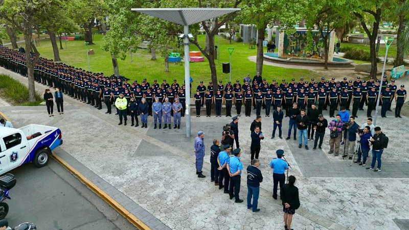 Refuerzan la presencia policial con despliegue de 800 agentes en la vía pública