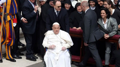 El papa Francisco reapareció en la Basílica de San Pedro
