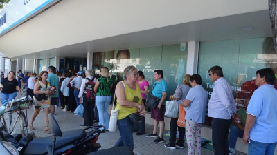 Jubilados del PAMI exigen una "urgente normalización" en el Chaco