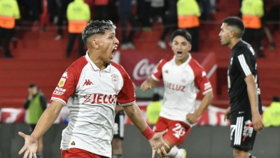En un gran partido, Huracán venció a Riestra y está en cuartos de final del Apertura