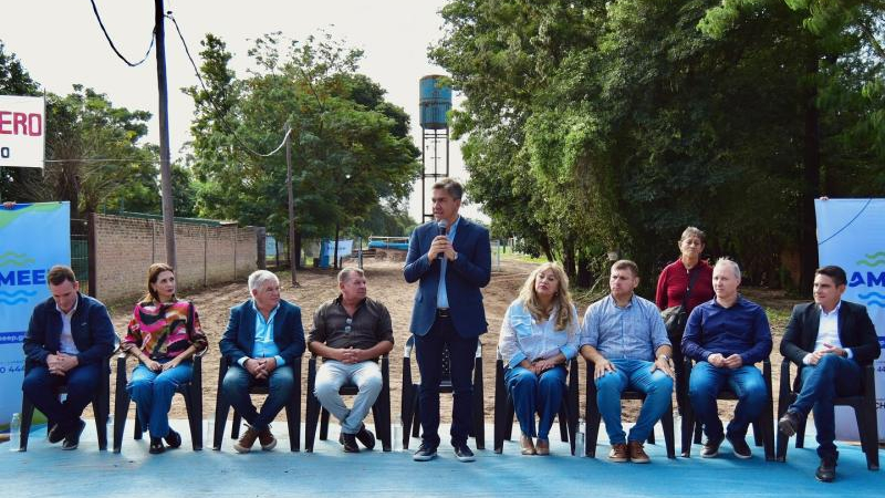 Zdero inauguró acueducto que mejora la calidad de vida de 400 familias