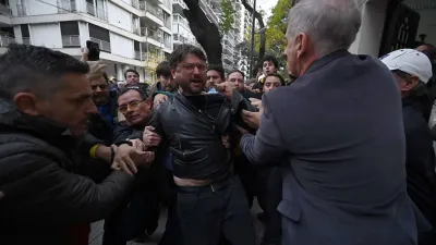 Detuvieron a Juan Grabois tras haber ocupado el Instituto Juan Domingo Perón