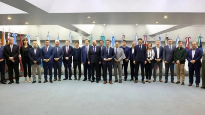 Gobernadores impulsan cambios en la coparticipación y se enfrentan al Gobierno