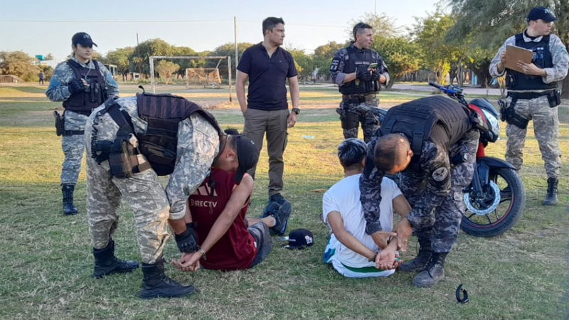 Detuvieron a un cantante de trap por amenazas con un arma de fuego