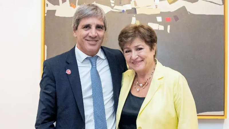 En 45 días se fugaron u$s 5.300 M, el 44% del desembolso del Fondo