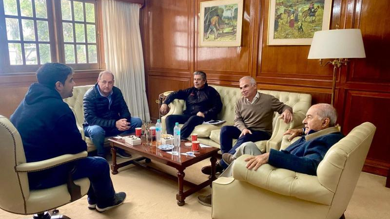 Romero Feris se reunió con gerentes regionales de Coca-Cola