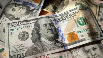 Sigue la presión sobre el dólar: el oficial saltó a $ 1.350