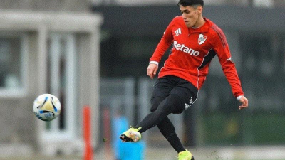 River defiende su condición de líder en la fortaleza de Lanús