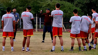 Sarmiento: Marioni define el equipo para recibir a los posadeños