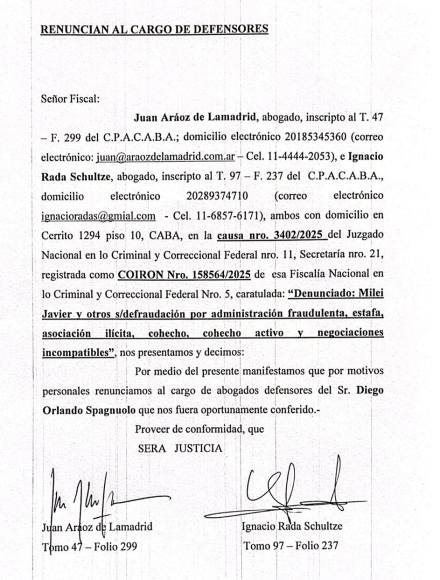 renuncia abogado.jpg