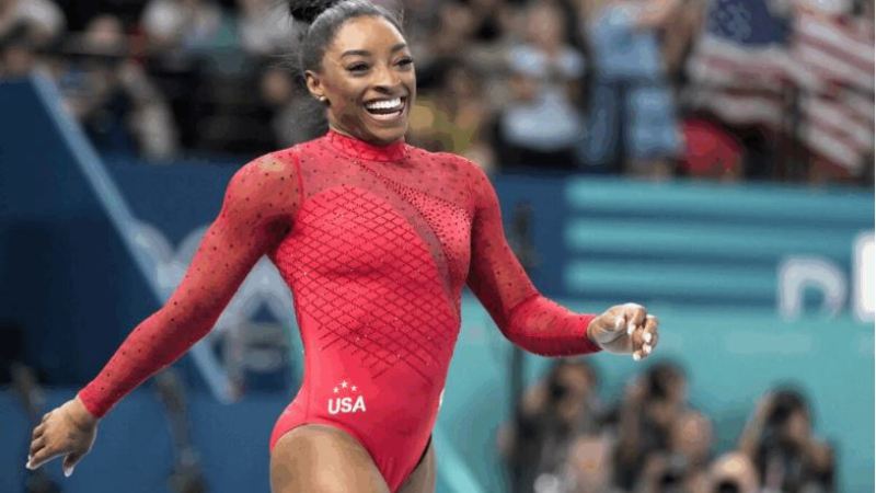 La estrella olímpica, Simone Biles, llega por primera vez a la Argentina