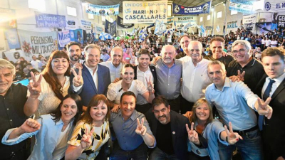 Kicillof, Massa y Taiana cerraron la campaña en el conurbano