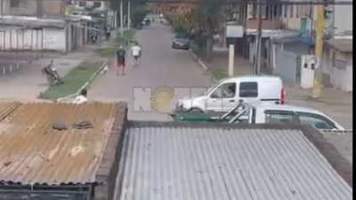 Violencia en el barrio Güiraldes: tiroteo, corridas y huida en un auto