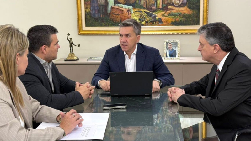 El doctor Rafael Meneses es el nuevo presidente del Insssep